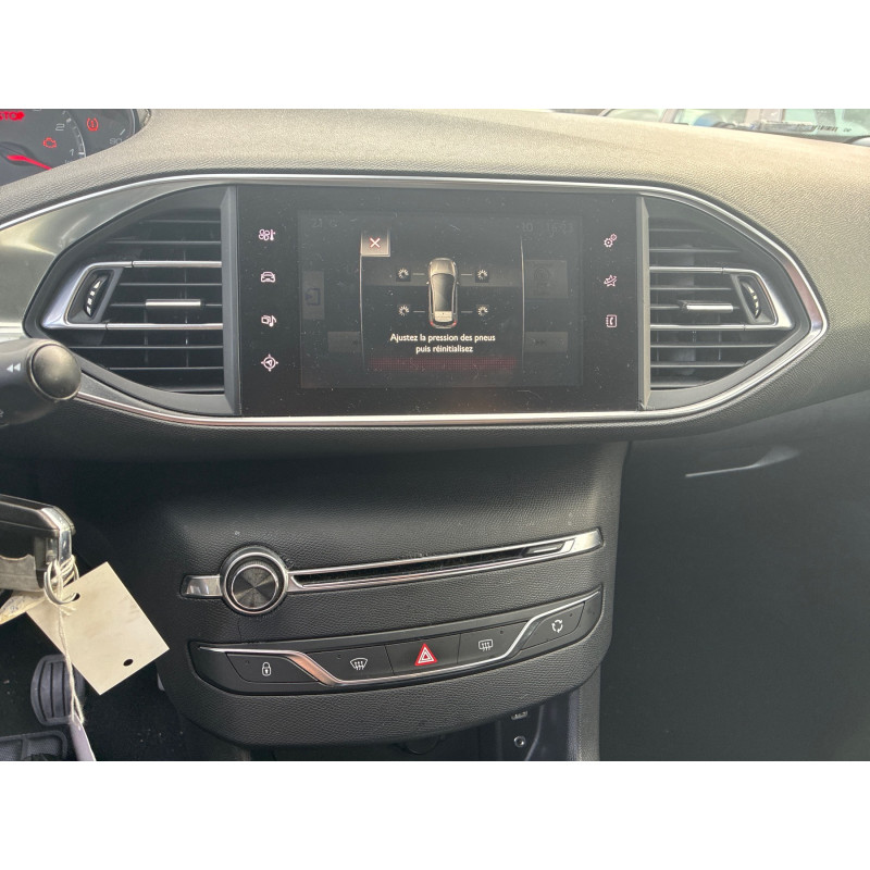 PEUGEOT 308 2 PHASE 1 1.6 THP - 16V TURBO Photo n°23