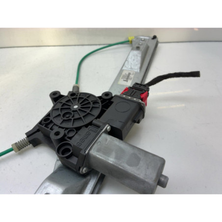 Leve vitre electrique avant droit OPEL CORSA D