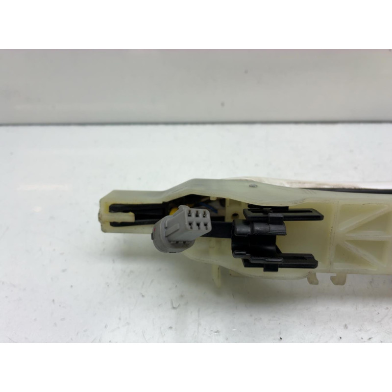 Poignee porte avant gauche HYUNDAI I 40 Photo n°5
