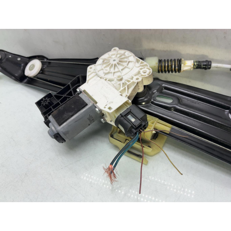 Leve vitre electrique arriere gauche BMW SERIE 5 F11 Photo n°4