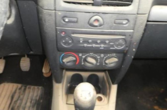 Malle/Hayon arriere RENAULT CLIO 2 CAMPUS