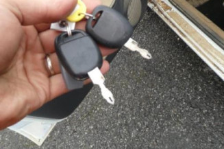 Malle/Hayon arriere RENAULT CLIO 2 CAMPUS
