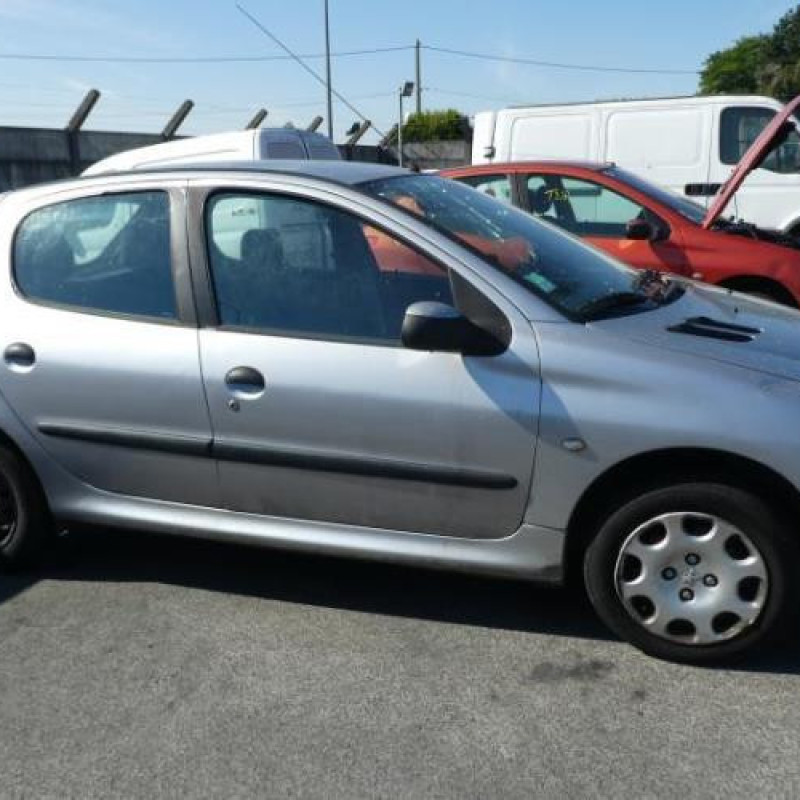 Bloc ABS (freins anti-blocage) PEUGEOT 206 Photo n°11