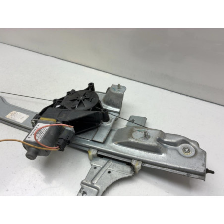 Leve vitre electrique avant gauche PEUGEOT 208 1
