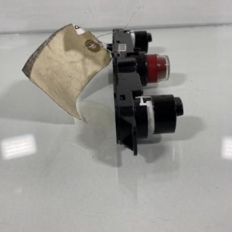 Bouton de warning FIAT 500 2 Photo n°2