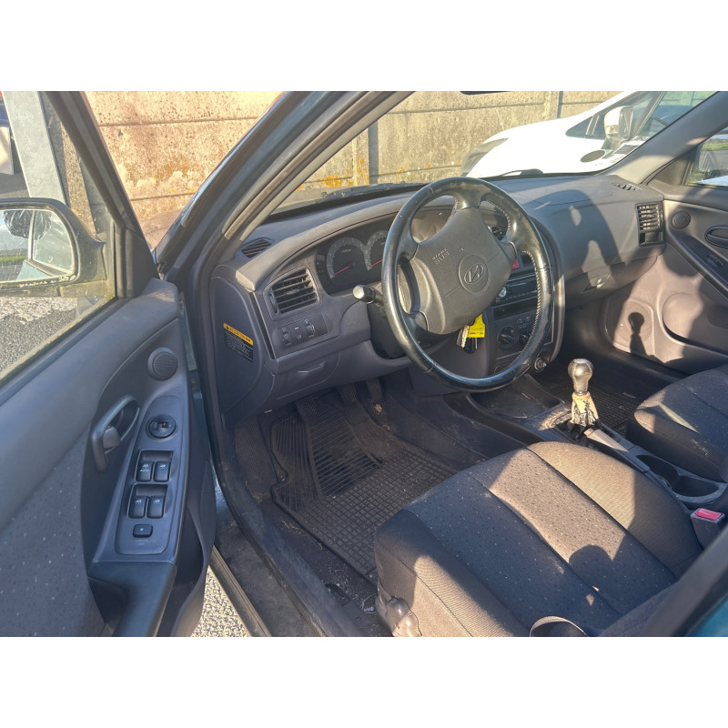 HYUNDAI ELANTRA 1 2.0 CRDI - 16V TURBO Photo n°13