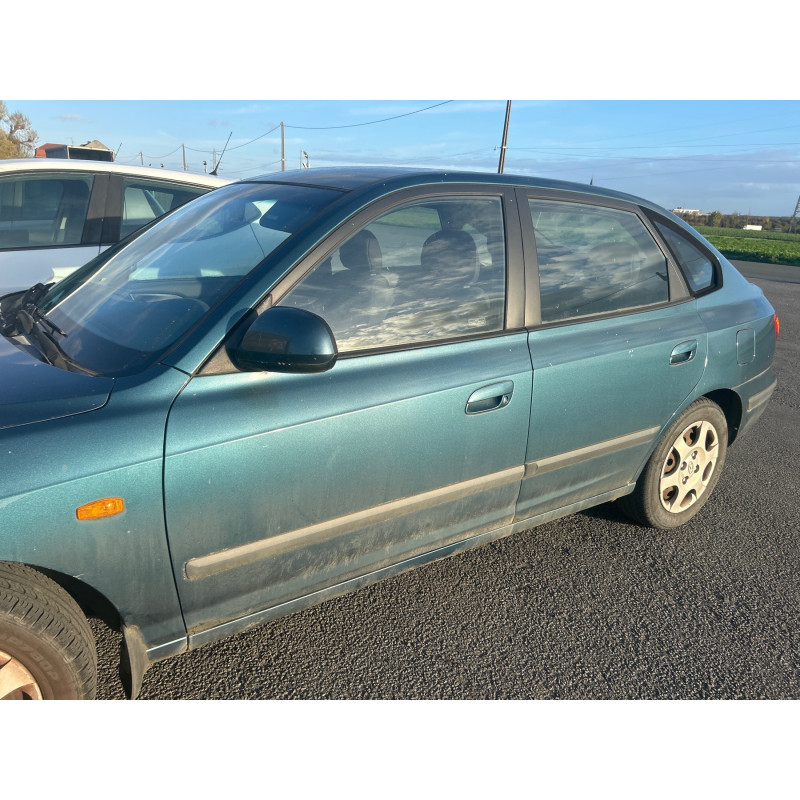 HYUNDAI ELANTRA 1 2.0 CRDI - 16V TURBO Photo n°16