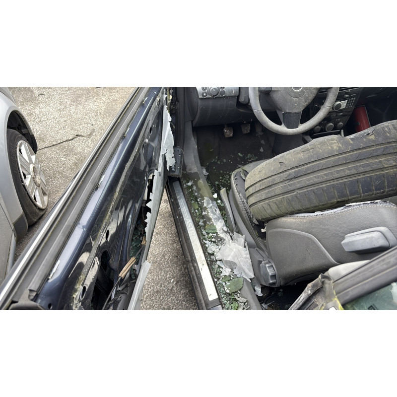 Cremaillere assistee OPEL ASTRA H Photo n°13