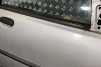 Porte avant droit MAZDA 121 3