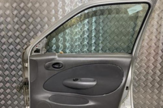 Porte avant droit MAZDA 121 3