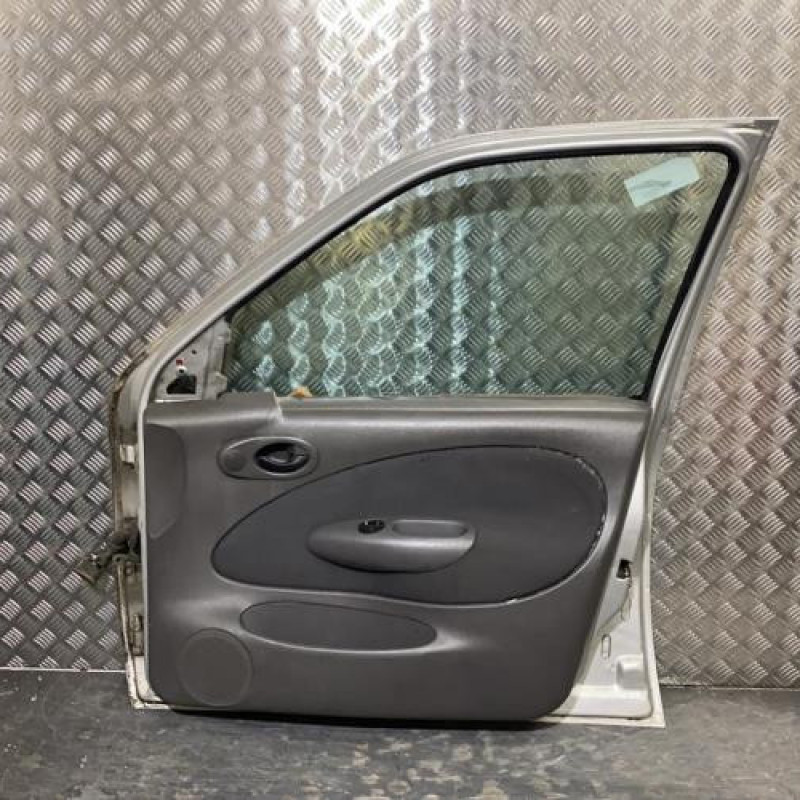 Porte avant droit MAZDA 121 3 Photo n°3