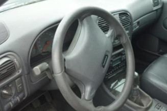 Leve vitre electrique avant droit VOLVO V 40 1