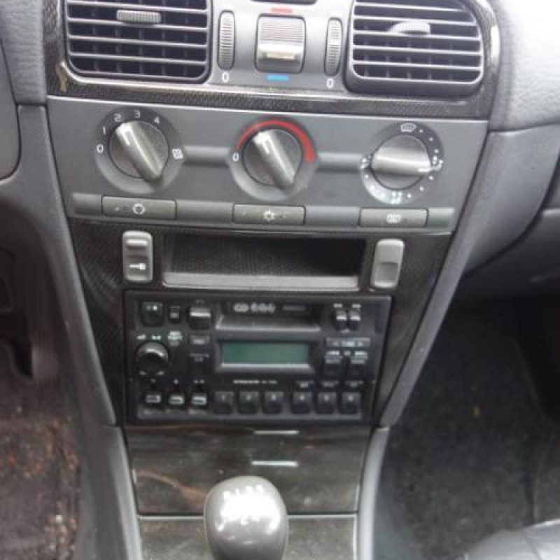 Leve vitre electrique avant droit VOLVO V 40 1 Photo n°12