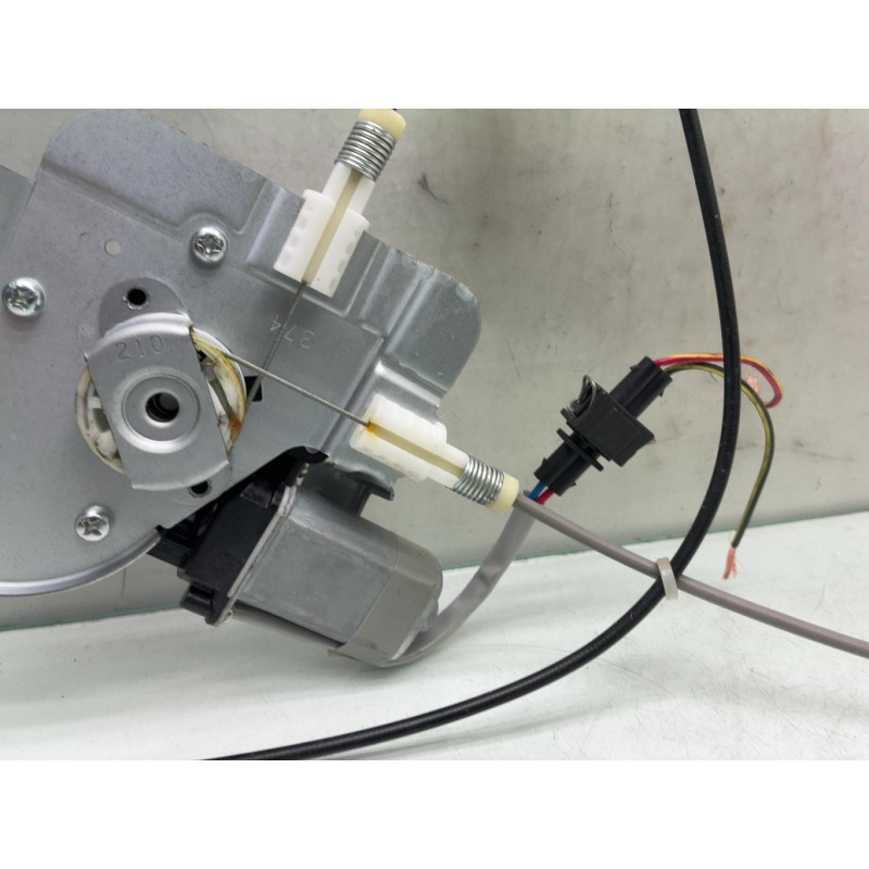 Leve vitre electrique avant droit VOLKSWAGEN POLO 3 Photo n°4