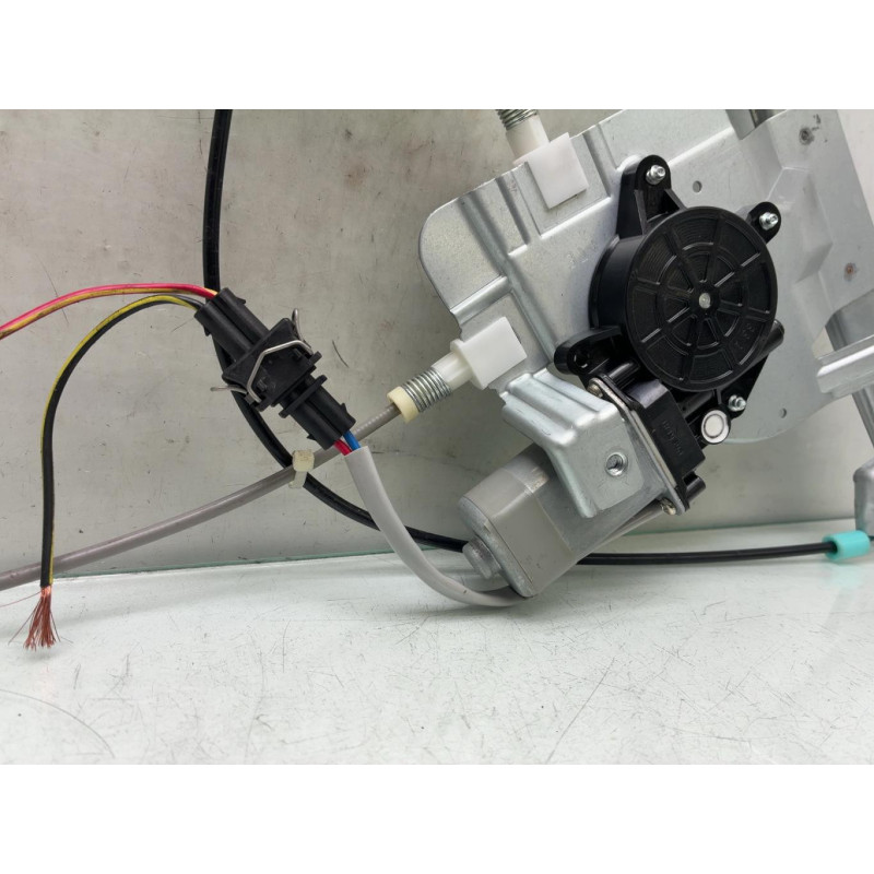 Leve vitre electrique avant droit VOLKSWAGEN POLO 3 Photo n°6