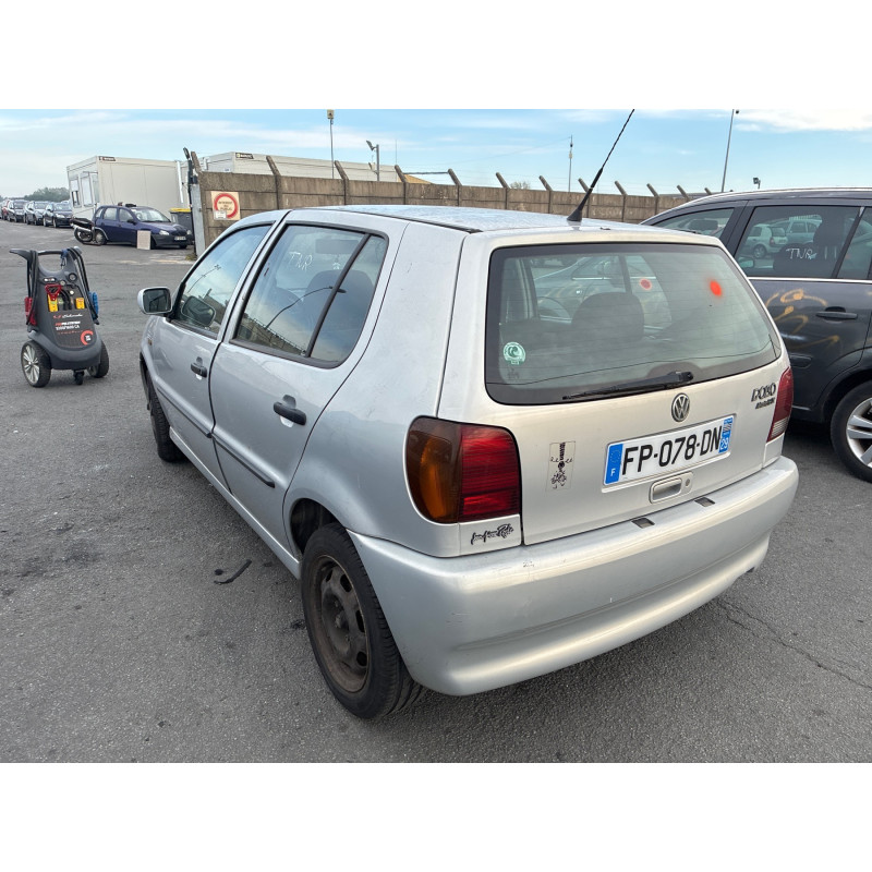 Serrure de coffre VOLKSWAGEN POLO 3 Photo n°9