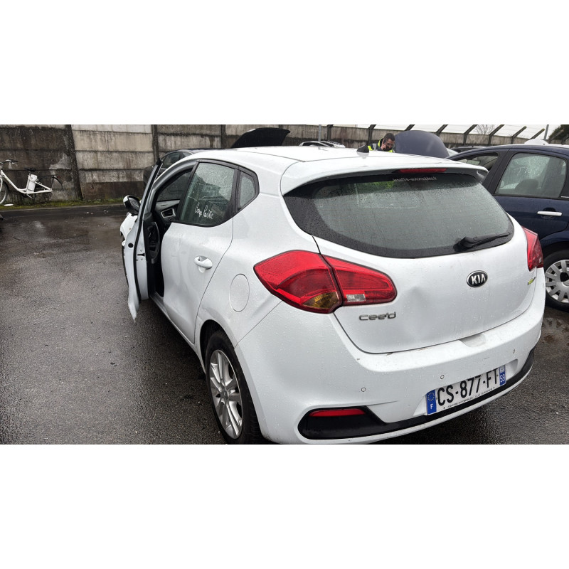 Vitre avant droit KIA CEE-D 2 Photo n°20