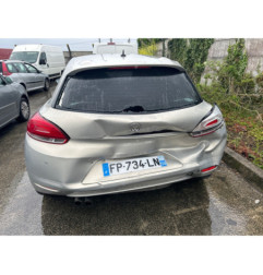 Attache ceinture avant gauche VOLKSWAGEN SCIROCCO 3