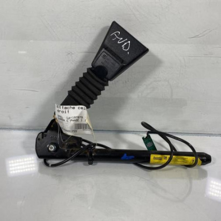 Pretensionneur de ceinture avant droit OPEL CORSA C Photo n°1