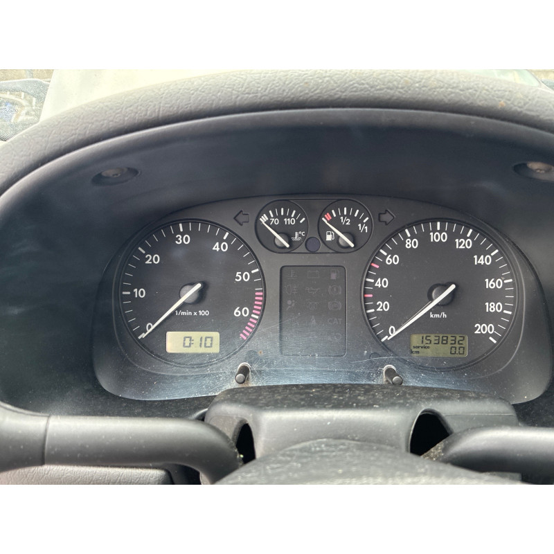 Vitre avant droit VOLKSWAGEN POLO 3 Photo n°10