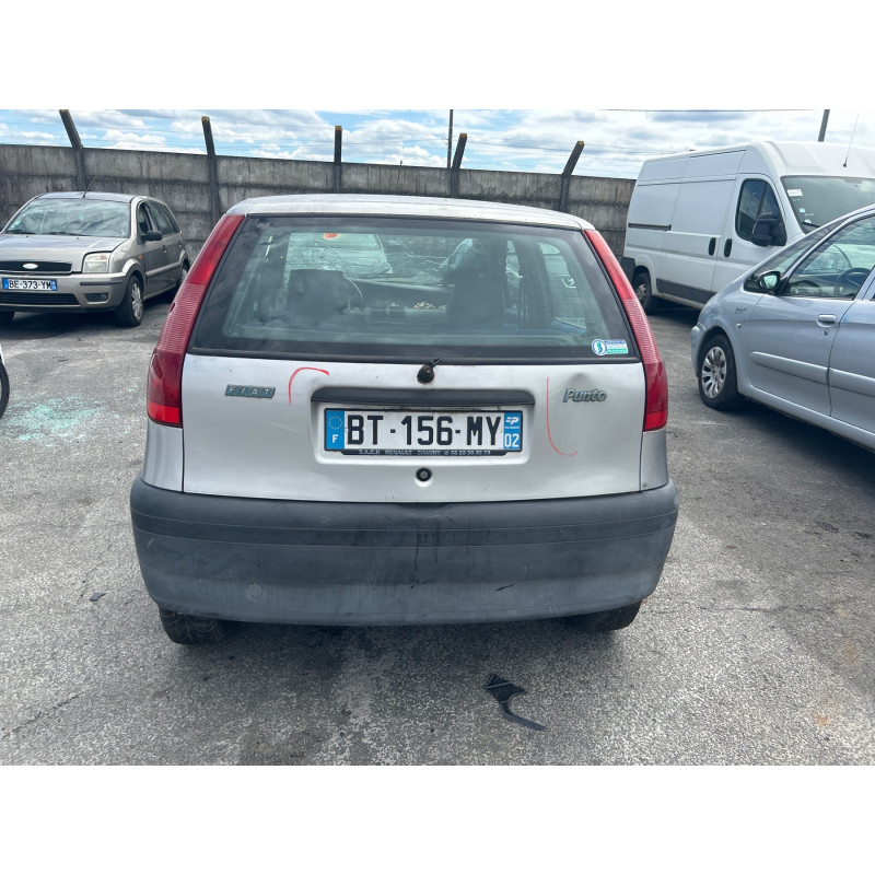 Vitre avant droit FIAT PUNTO 1 Photo n°12