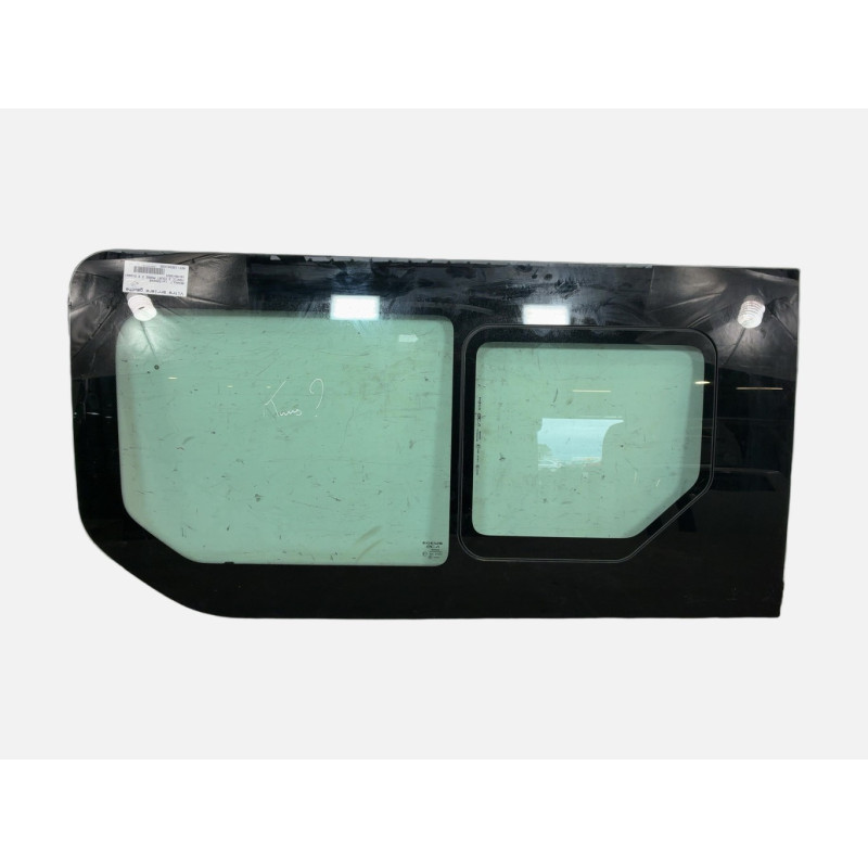 Vitre arriere gauche RENAULT TRAFIC 3 COURT Photo n°1