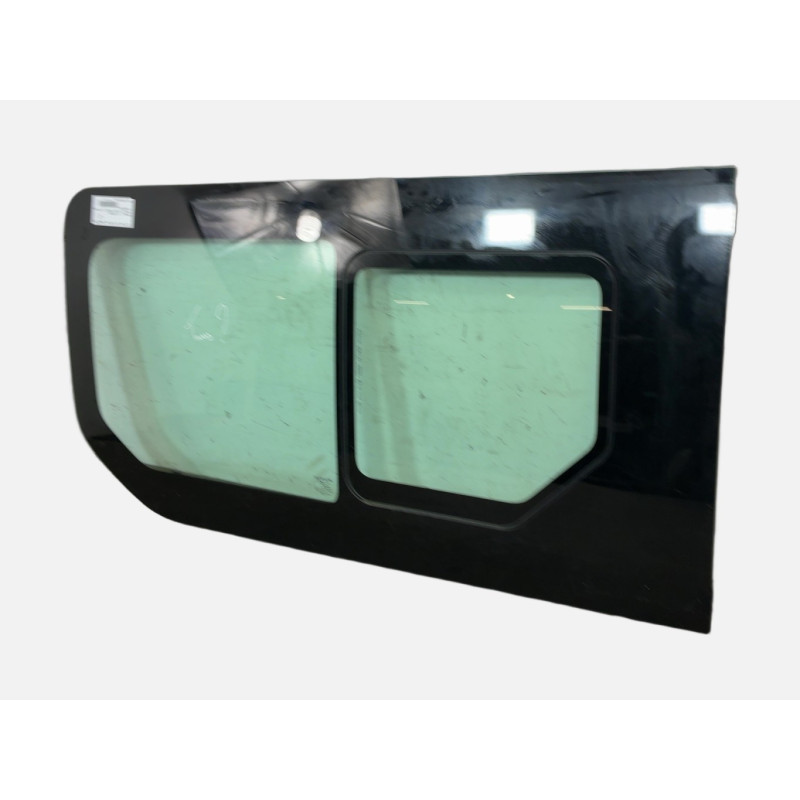 Vitre arriere gauche RENAULT TRAFIC 3 COURT Photo n°3