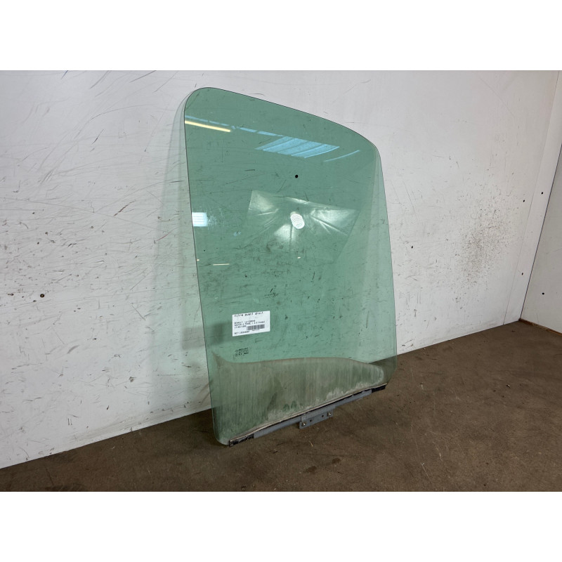 Vitre avant droit RENAULT MASTER 2 Photo n°1