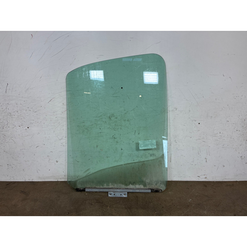 Vitre avant droit RENAULT MASTER 2 Photo n°3