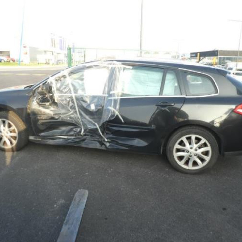 Renfort pare choc arriere (traverse) RENAULT LAGUNA 3 Photo n°6