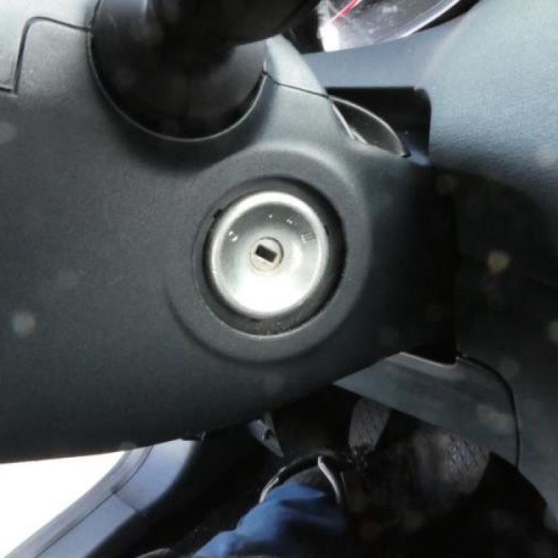 Moteur essuie glace avant FORD FIESTA 6 Photo n°12