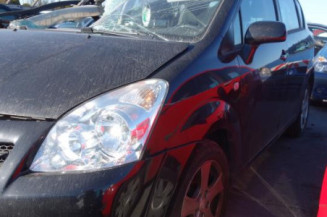 Malle/Hayon arriere TOYOTA COROLLA VERSO 2