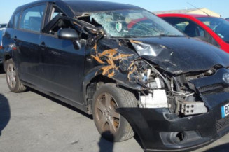 Malle/Hayon arriere TOYOTA COROLLA VERSO 2