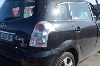 Malle/Hayon arriere TOYOTA COROLLA VERSO 2