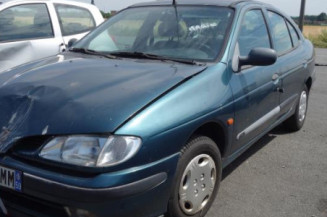 Malle/Hayon arriere RENAULT MEGANE 1