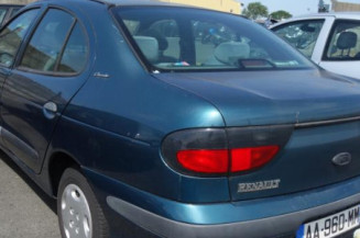Malle/Hayon arriere RENAULT MEGANE 1
