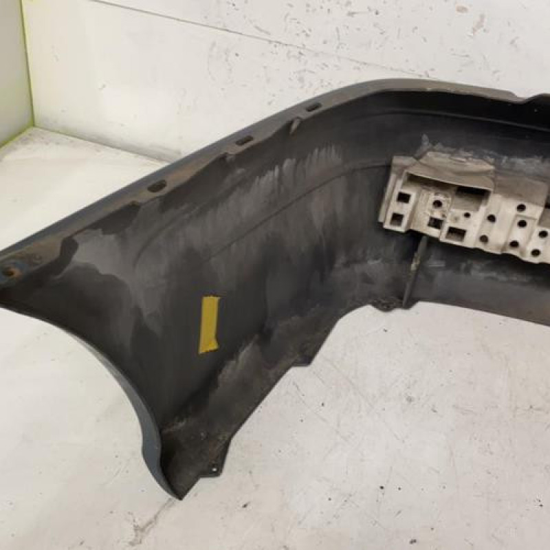 Pare choc arriere RENAULT MEGANE 1 Photo n°5