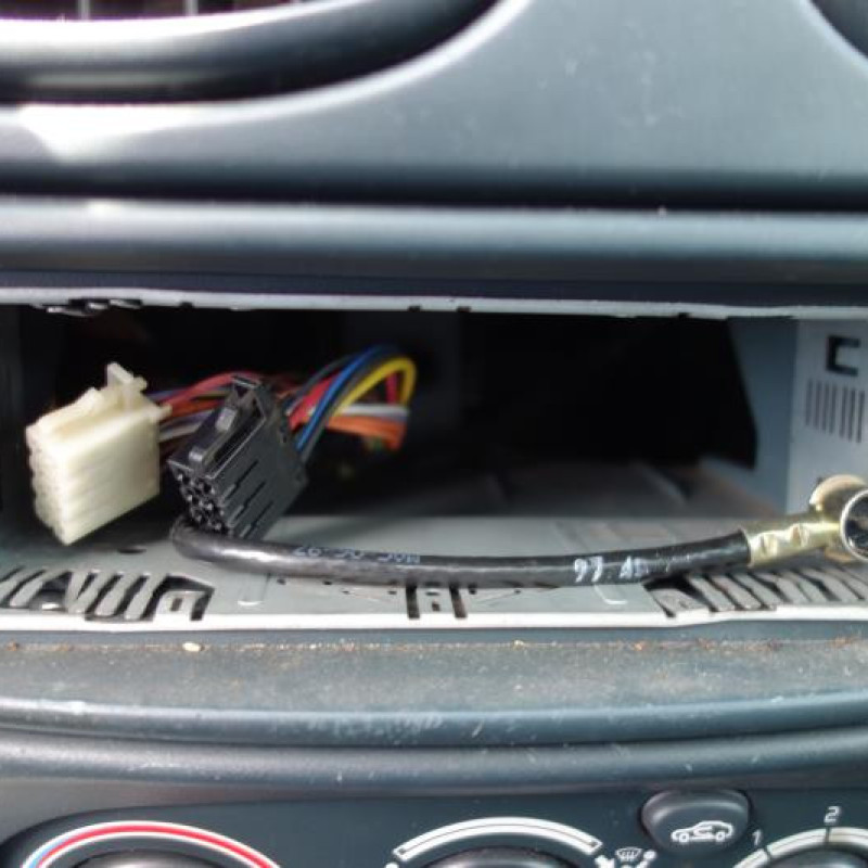 Pare choc arriere RENAULT MEGANE 1 Photo n°13