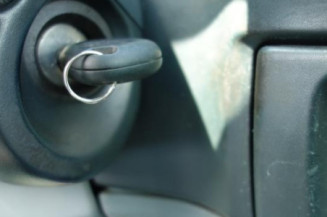 Pare choc arriere RENAULT MEGANE 1