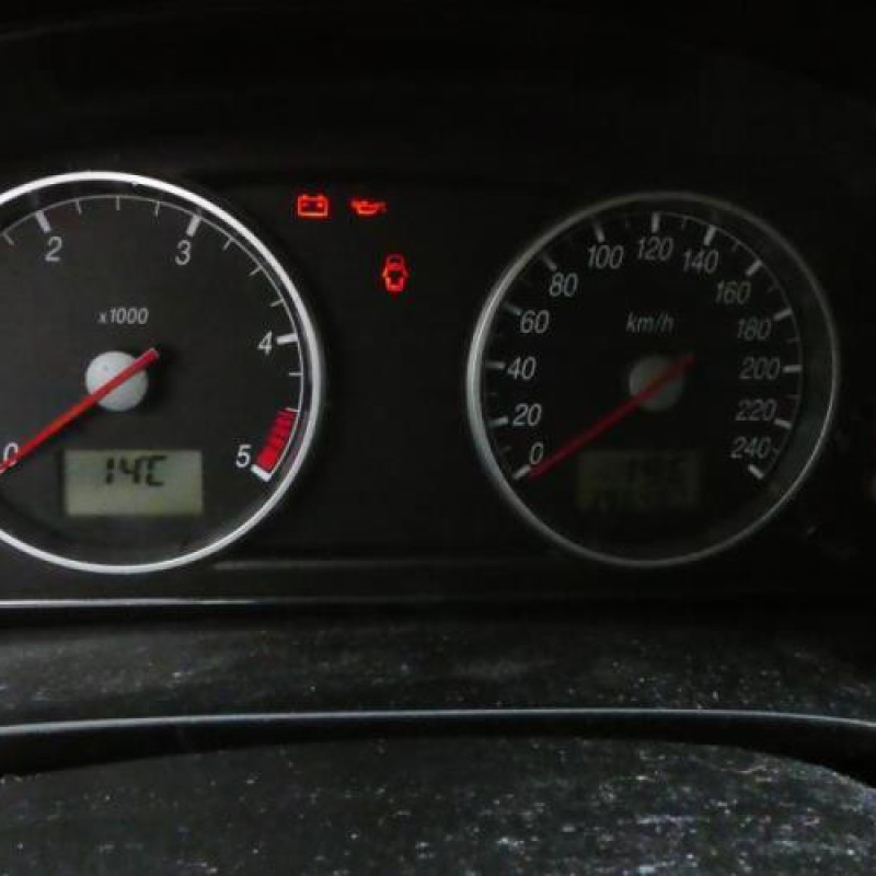 Etrier avant droit (freinage) FORD MONDEO 2 Photo n°7