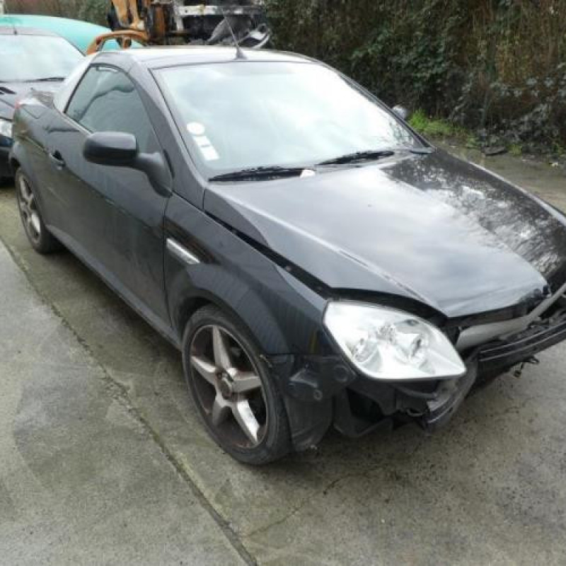 Malle/Hayon arriere OPEL TIGRA 2 Photo n°5