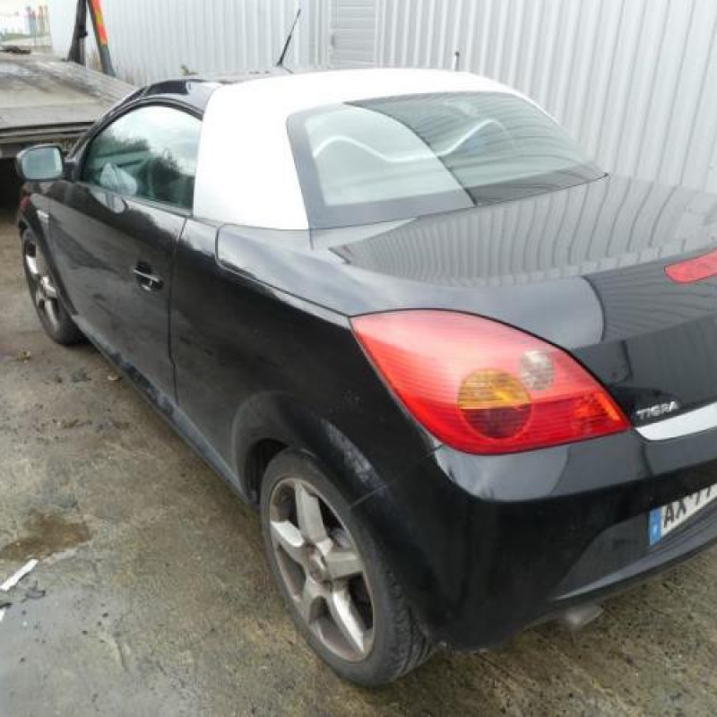 Malle/Hayon arriere OPEL TIGRA 2 Photo n°7
