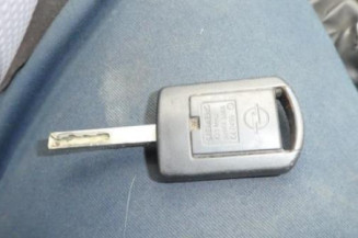 Malle/Hayon arriere OPEL TIGRA 2