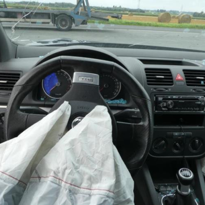 Bloc ABS (freins anti-blocage) VOLKSWAGEN GOLF 5 Photo n°10