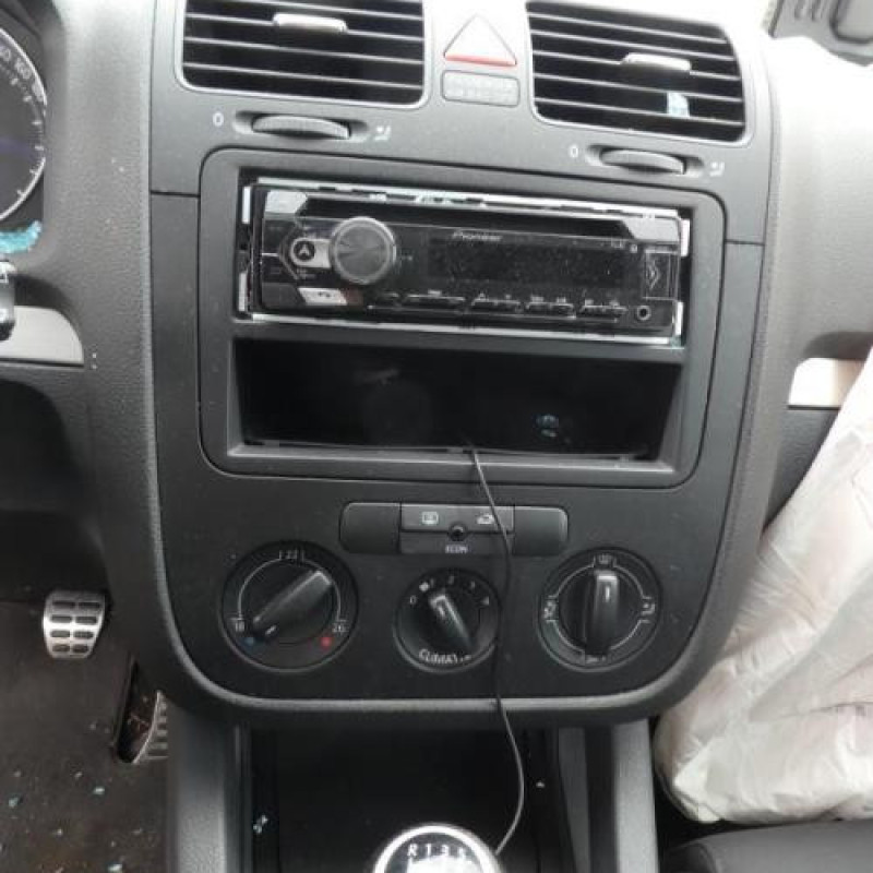 Bloc ABS (freins anti-blocage) VOLKSWAGEN GOLF 5 Photo n°11