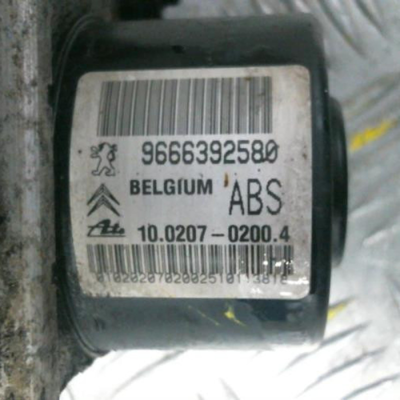 Bloc ABS (freins anti-blocage) CITROEN C3 2 Photo n°3