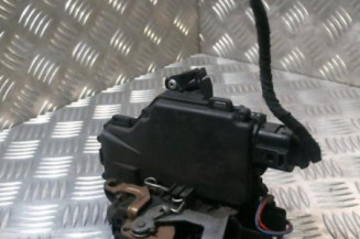 Serrure avant droit VOLKSWAGEN GOLF 4