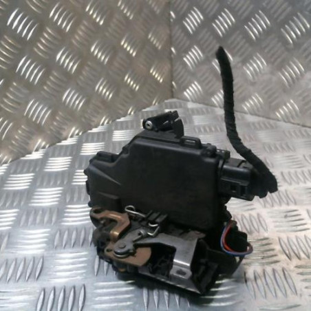 Serrure avant droit VOLKSWAGEN GOLF 4