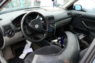 Serrure avant droit VOLKSWAGEN GOLF 4