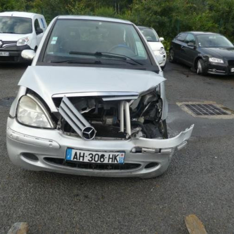 Leve vitre electrique avant gauche MERCEDES CLASSE A 168 Photo n°3